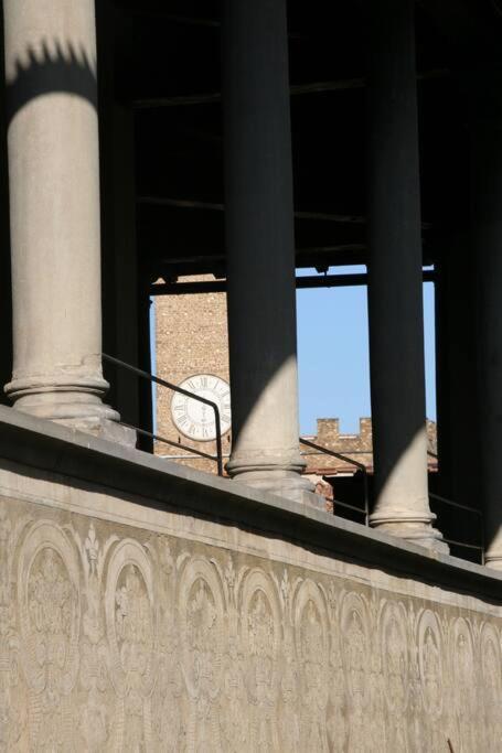 Dreaming Apartment In An Ancient Tower Флоренция Екстериор снимка